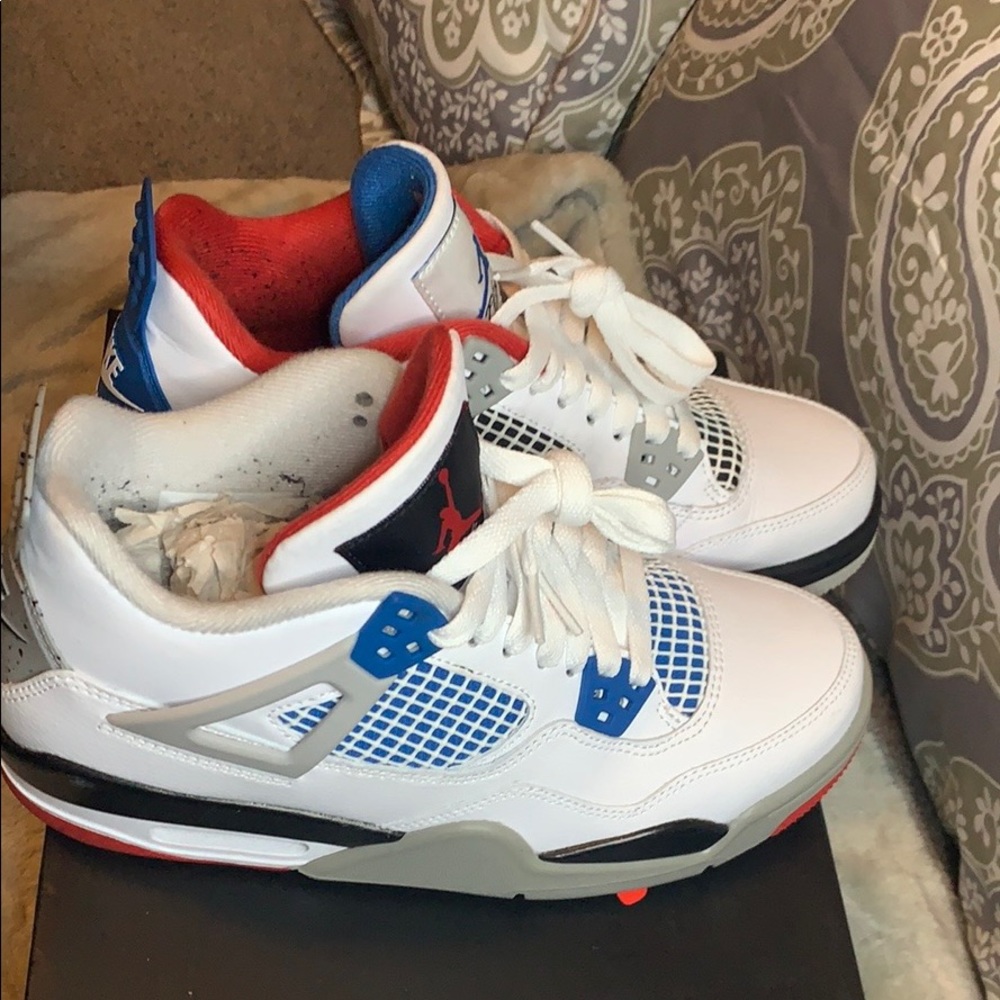 Air Jordan 4 retro NO TRADES‼️
